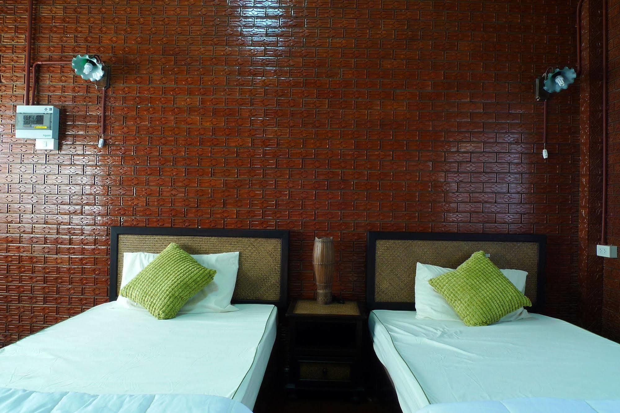 Hotel Baan Kaewta Chiang Mai Exterior foto