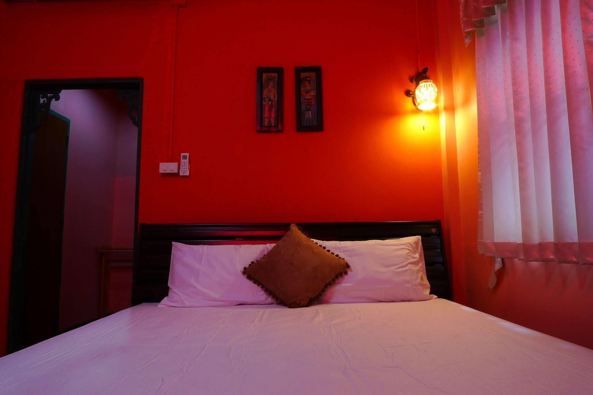 Hotel Baan Kaewta Chiang Mai Exterior foto